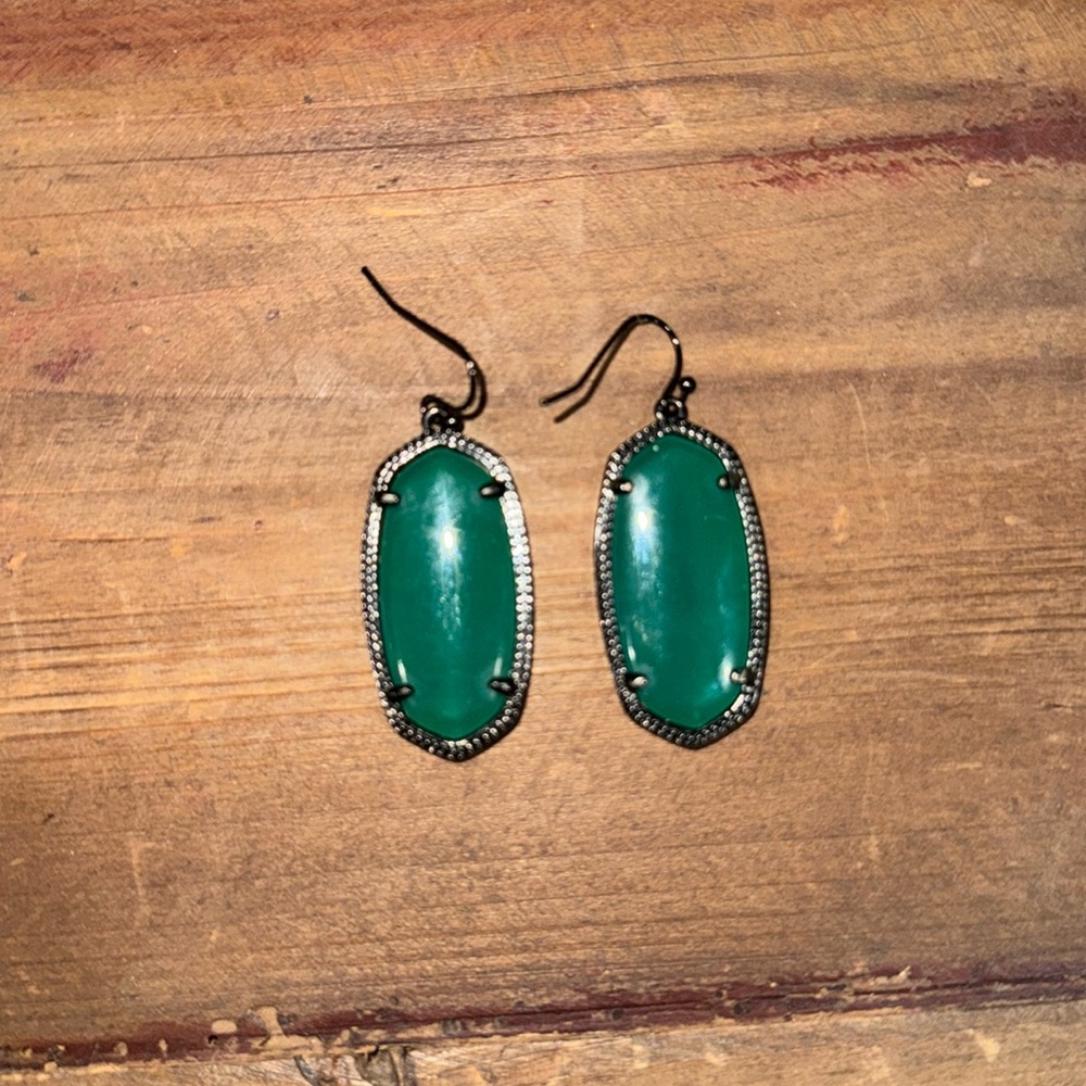 Kendra Scott Elle earrings